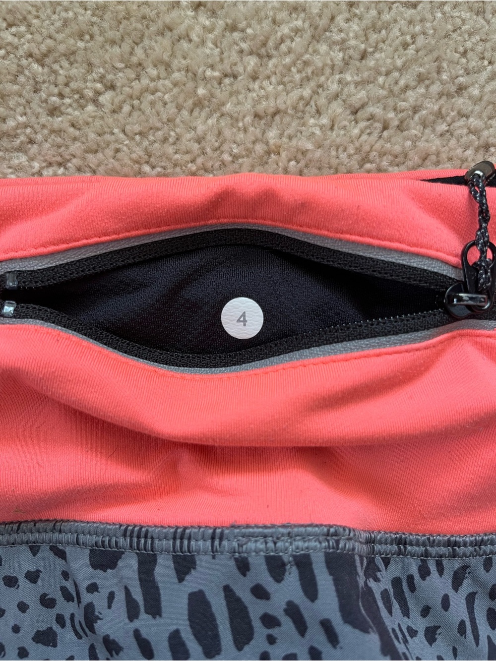 lululemon Speed-Up Coral Waistband Gray Animal-Print Athletic Shorts 2.5 inseam - Picture 3 of 5